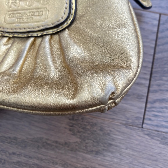 COACH CHANGE PURSE - Picture 8 of 9